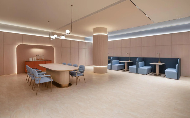 Super 8 Hotel (Yangzhong Pedestrian Street)