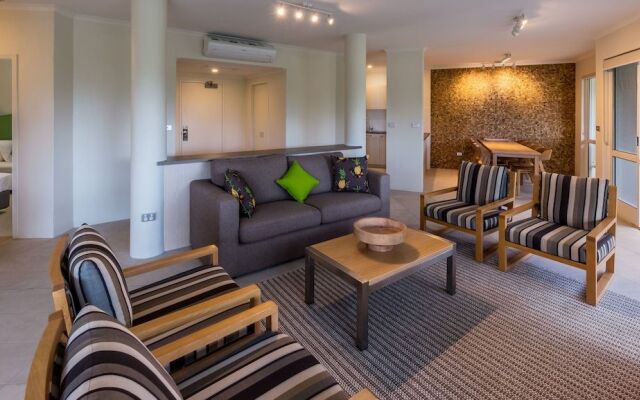 Coral Coast Apartments Palm Cove AVC