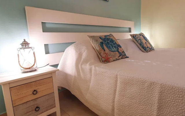 Apartment - Sleeps 2, Parking & Pool Access