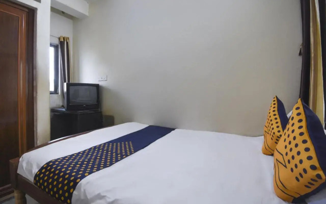H B Guest House by OYO Rooms