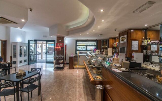 New Petit Hotel