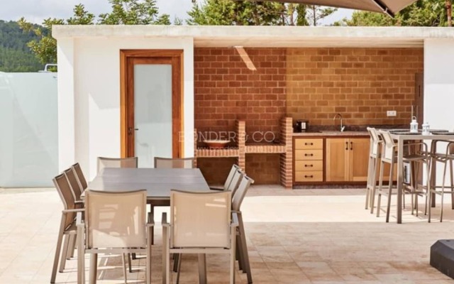 Villa Can Prats, Luxury Villa Surrounded by Nature