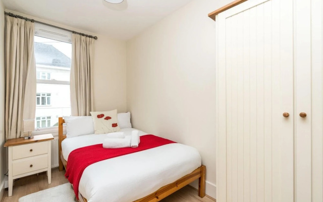 Spectacular 2BD Flat in Shepherds Bush