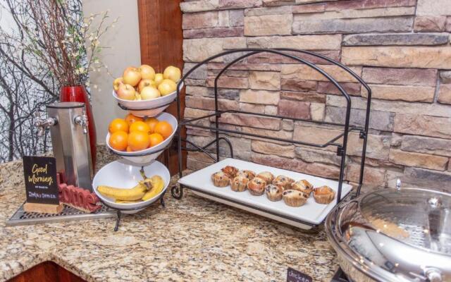 Staybridge Suites Bowling Green by IHG