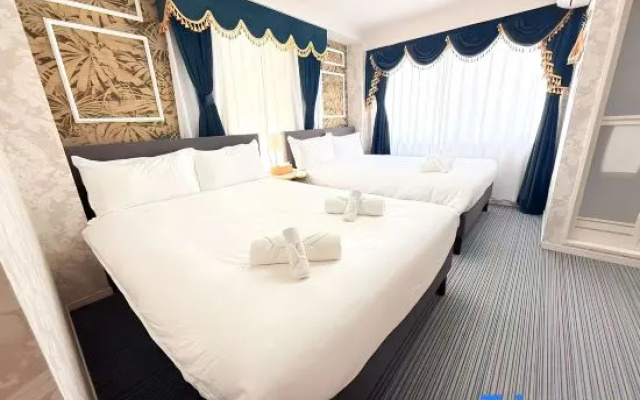 Tokyo Holiday Hotel