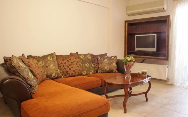 Spacious Family Apt in Sepolia Athens