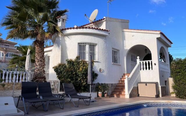 Beautiful holiday home in Ciudad Quesada with private pool