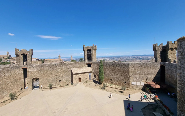 Tasteful Countryside Stay