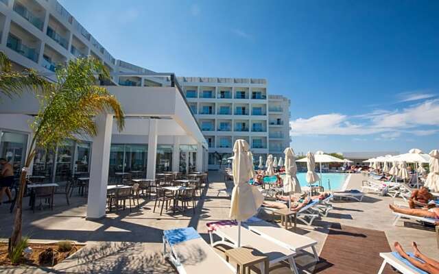 Evalena Beach Hotel Apartments