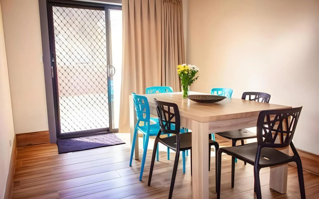 Liberty Plains Motor Inn