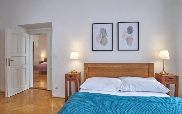 Charles Bridge Apartments