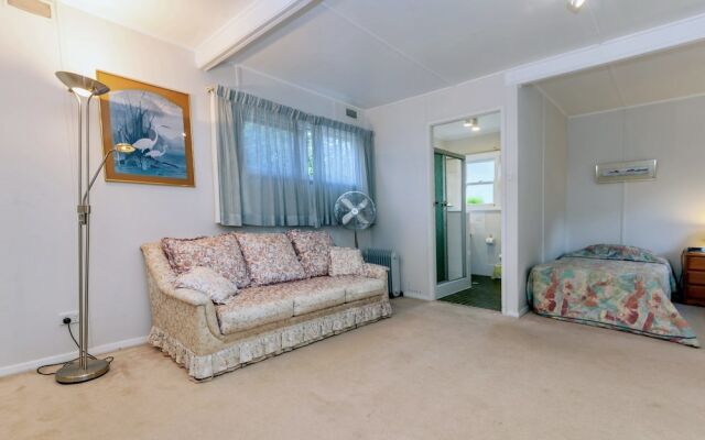 Seaview Crescent, 8