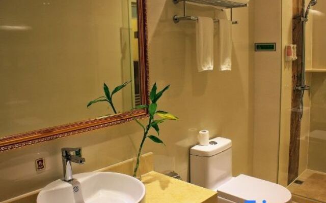 Ripple Yun Hotel (Shanghai Huajiang Road Hongqiao Airport)