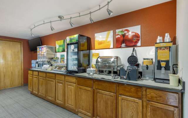 Quality Inn & Suites Lincoln South