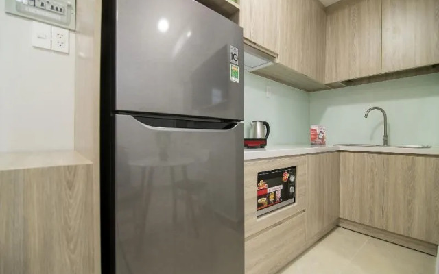 RedDoorz Premium near E-Town 3