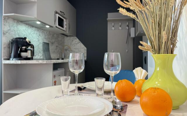 Апартаменты на Медовом переулке 8