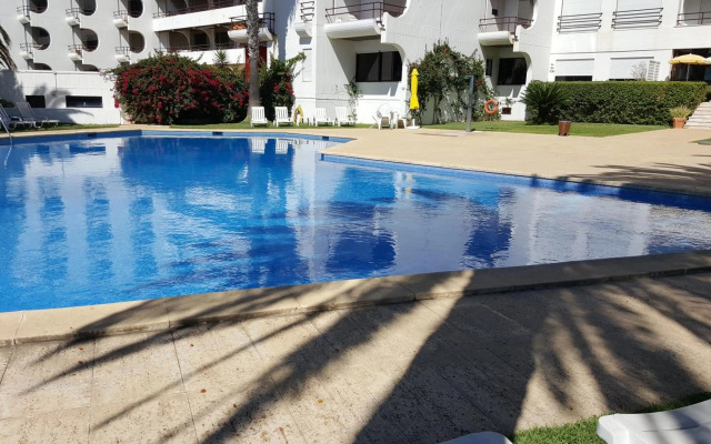 Sunset Balcony in Estoril - Checkinhome
