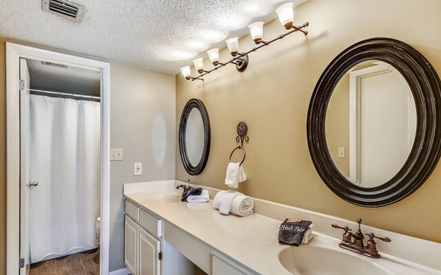 WVT 604 is a Beautiful 3 BR 2 Ba with a Boat Slip by RedAwning