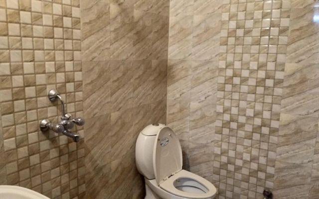 Om Shanthi paying guest house