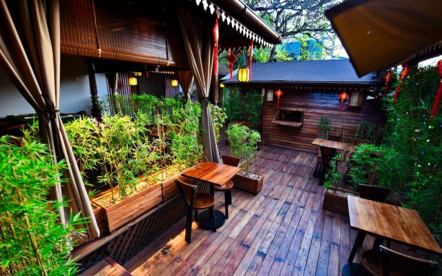 Yushili Hotel & Restaurant