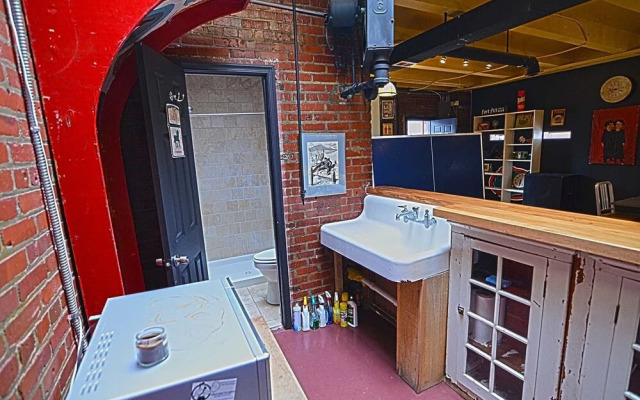 203 Southeast Apartment #1047 - 2 Br Apts