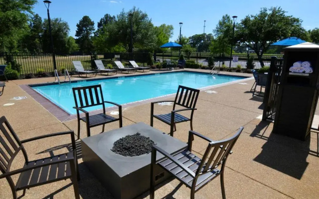 Garner Hotel Longview South by IHG