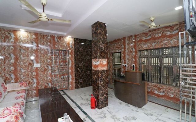 OYO Flagship 23207 Hotel Raj Shree