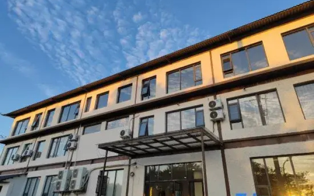 Yuanshanshe Homestay (Guilin Rongchuang Paradise University of Technology)