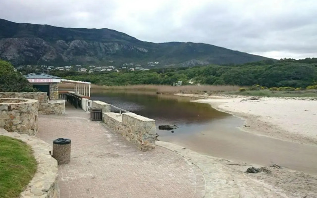 Green Street Apartment, Close to Beach