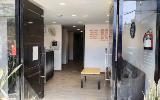 Saltstayz Express - Medicity (Near Medanta Hospital)