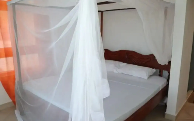 Lux Suites Kijani Beach Apartments
