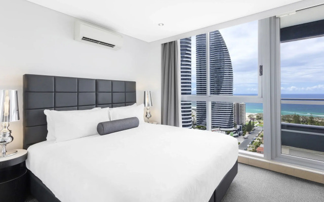 Meriton Suites Broadbeach, Gold Coast