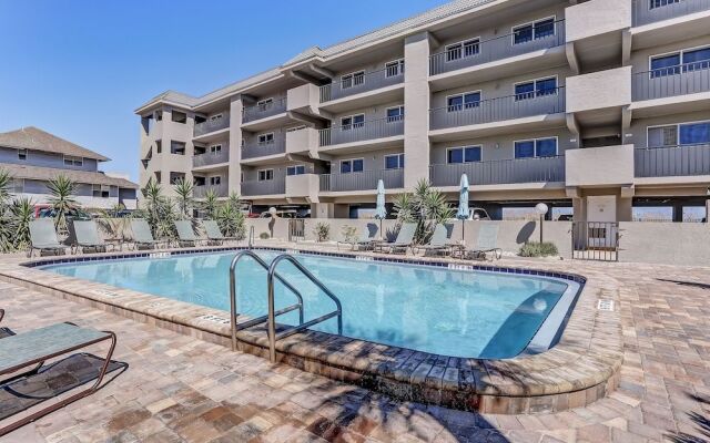 Tropical Condo with Spectacular Ocean Sunrises Views by RedAwning