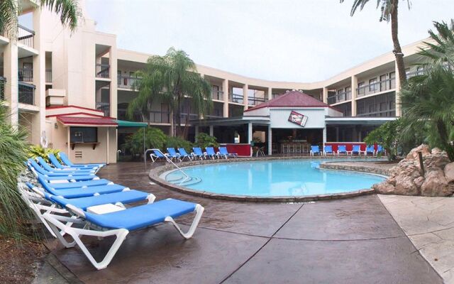 Baymont Inn & Suites Tampa near Busch Gardens / USF