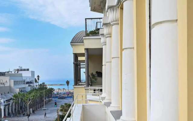 Amazing 2BR near the beach by HolyGuest