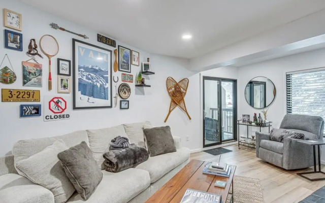 Remodeled Vail Condo w/ Hot Tub Access!