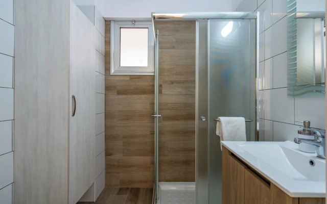 Berries 1-BR Apt in Larnaca