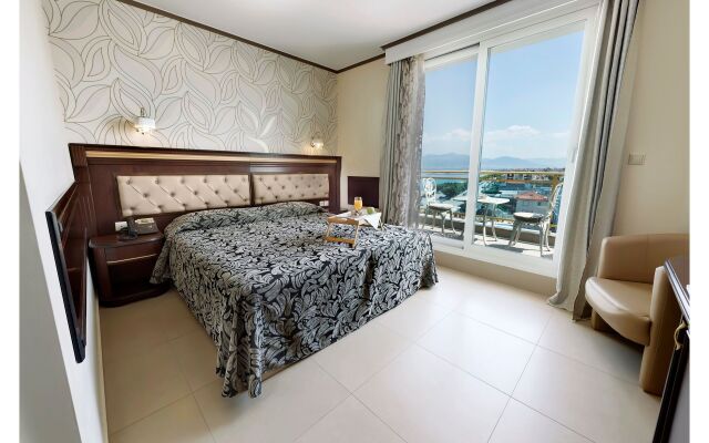 Wellness Santa Beach Thessaloniki