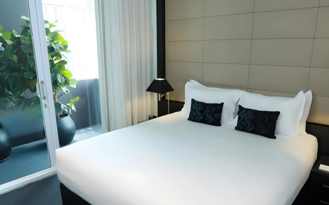 Point Hotel - Image 6