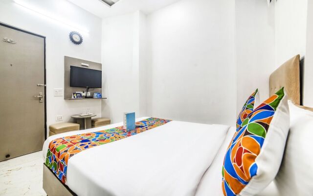 FabHotel Red Inn Sector 15