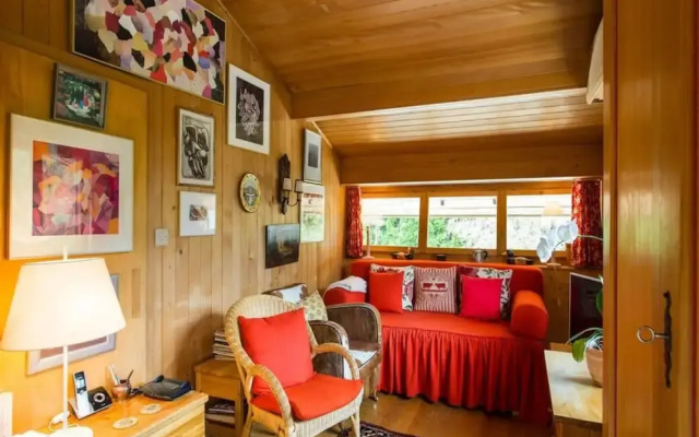 Cosy Chalet With top View