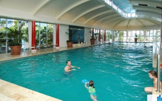 Mantra Towers of Chevron by Holiday Rentals Surfers Paradise