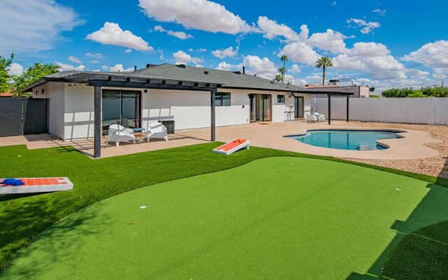 Spacious 4BR Near Old Town by WanderJaunt