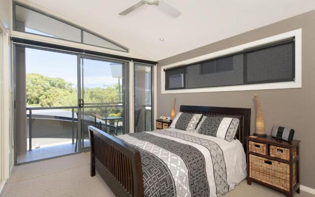 Fingal Surf and Sand, Pacific Drive, 14A
