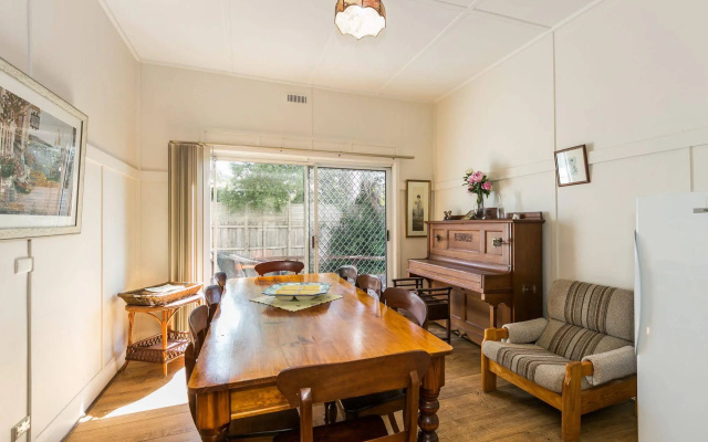 Beachfront Cottages Torquay – Guest Rooms – Torquay