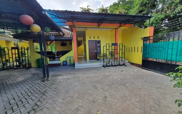 OYO 3214 Puri Amalia