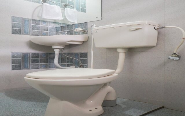 OYO 16570 I Suite