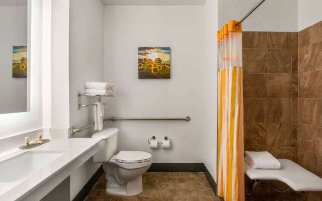 La Quinta Inn & Suites by Wyndham Dublin