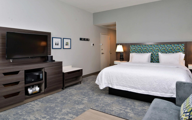 Hampton Inn Cedar Falls Downtown