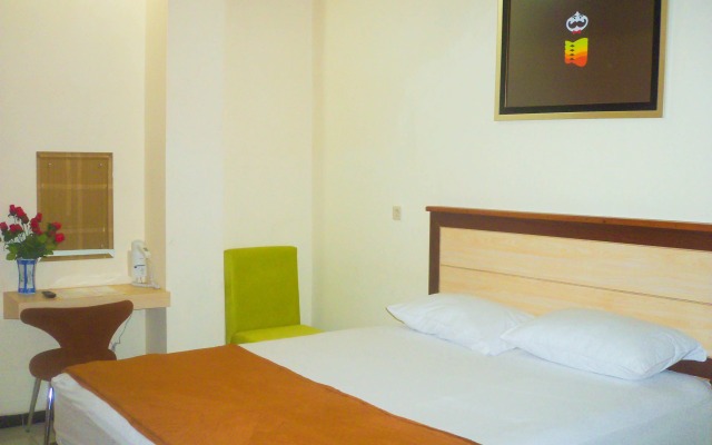 Cabin Hotel Sutomo